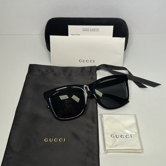 NWT Authentic Gucci Full Rim Rectangle Sunglasses- Black/Smoke - Picture 7 of 8